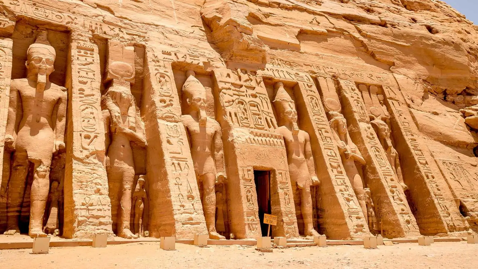 Overnight Tour to Abu Simbel from Aswan by flight